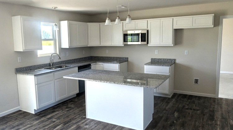 The Cheyenne - Kitchen with Standard Island